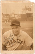 JIMMIE FOXX (HOF) SIGNED PHOTO.