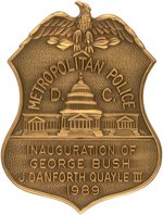 BUSH & QUAYLE 1989 INAUGURAL OFFICIAL METRO D.C. POLICE BADGE.