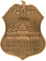 CLINTON & GORE 1997 INAUGURAL OFFICIAL METRO D.C. POLICE BADGE.