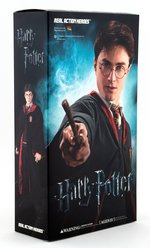 MEDICOM REAL ACTION HEROES HARRY POTTER 1/6 SCALE ACTION FIGURE IN BOX.