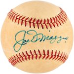 JOE DiMAGGIO (HOF) SINGLE-SIGNED BASEBALL.