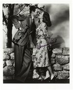 IT'S A WONDERFUL LIFE JIMMY STEWART & DONNA REED SIGNED PHOTO.