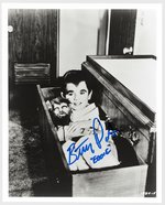 THE MUNSTERS BUTCH PATRICK SIGNED PHOTO.