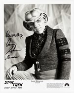 STAR TREK: DEEP SPACE NINE - QUARK ACTOR ARMIN SHIMERMAN SIGNED PHOTO.