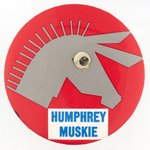 HUMPHREY MUSKIE DONKEY WOBBLE EYE BUTTON.