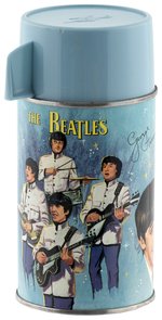 "THE BEATLES" HIGH GRADE VINYL BRUNCH BAG WITH THERMOS & TAG.