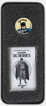 DARK HORSE/DC DIRECT CLASSIC SUPERHEROES STATUE/BUTTON TIN SET BATMAN.