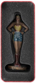 DARK HORSE/DC DIRECT CLASSIC SUPERHEROES STATUE/BUTTON TIN SET WONDER WOMAN.