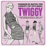 TWIGGY BOXED DOLL FASHIONS SET (TWIGGY GEAR).