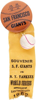 1962 WORLD SERIES SF GIANTS VS. NY YANKEES BUTTON WITH RIBBON AND BASEBALL.