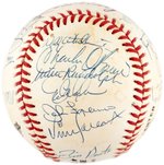 1992 NEW YORK METS TEAM-SIGNED BASEBALL.