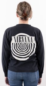 NIRVANA 1991 NEVERMIND TOUR EXETREMLY RARE CREW ONLY LONG SLEEVE SHIRT.