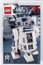 LEGO STAR WARS (2012) ULTIMATE COLLECTORS SERIES - R2-D2 SET NO. 10225 AFA 8.0.