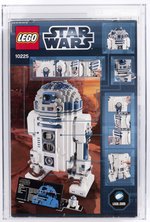 LEGO STAR WARS (2012) ULTIMATE COLLECTORS SERIES - R2-D2 SET NO. 10225 AFA 8.0.