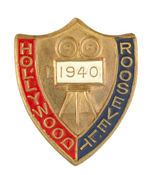 "HOLLYWOOD ROOSEVELT 1940" BRASS PIN SHOWING CAMERA.