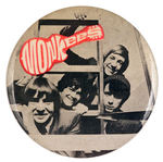 "MONKEES" 1966 LARGE BUTTON.