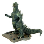 "GODZILLA RAIDS AGAIN" LIMITED EDITION STATUE.