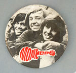 "MONKEES" 1966 LARGE BUTTON.