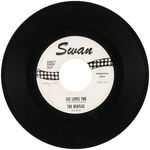 THE BEATLES "SHE LOVES YOU/I'LL GET YOU" SWAN PROMO 45 RPM SINGLES.