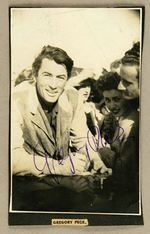 GREGORY PECK SIGNED CANDID PHOTO.