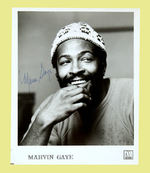 MARVIN GAYE SIGNED PUBLICITY PHOTO.