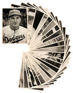 "BROOKLYN DODGERS" 1941 COMPLETE SET OF 25 PICTURES WITH ENVELOPE.