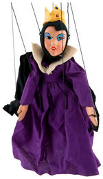 THE EVIL QUEEN FROM "SNOW WHITE AND THE SEVEN DWARFS" RARE BOXED MADAME ALEXANDER MARIONETTE.