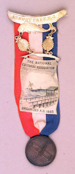 EDITOR'S OUTSTANDING 1894 CONVENTION BADGE BY GLEASON.