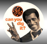 SAMMY DAVIS JR. SAYS "CAN YOU DIG IT?" RARE ADVERTISING BUTTON.