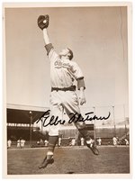 PITTSBURGH PIRATES FIRST BASEMAN ELBIE FLETCHER AUTOGRAPHED 1940 PHOTO.