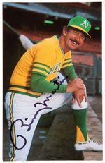 OAKLAND ATHLETICS MANAGER BILLY MARTIN SIGNED POSTCARD.