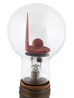 NEW YORK WORLD'S FAIR 1939 LAMP WITH TRYLON AND PERISPHERE FILAMENT BULB.