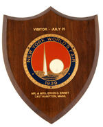 "NEW YORK WORLD'S FAIR 1939 VISITOR PLAQUE OF HONOR."