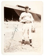 INTERNATIONAL LEAGUE BALTIMORE ORIOLES PITCHER EARL MATTINGLY SIGNED PHOTO.