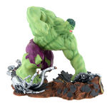 "THE INCREDIBLE HULK" STATUE BY ART ASYLUM.