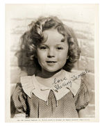 SHIRLEY TEMPLE SIGNED PARAMOUNT PICTURES PUBLICITY PHOTO.