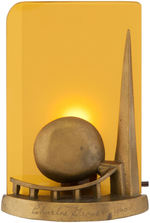 1939 NEW YORK WORLD'S FAIR TRYLON & PERISPHERE METAL LAMP WITH FROSTED GLASS INSERT.