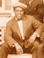 1915 BREAKERS HOTEL BLACK BASEBALL TEAM PHOTO W/HOF MEMBERS LLOYD, SANTOP, HILL AND WILLIAMS.