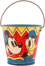 DISNEY MICKEY MOUSE & FRIENDS "HAPPYNAK SEASIDE" ENGLISH SAND PAIL.