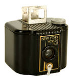 1939 "NEW YORK WORLD'S FAIR/BABY BROWNIE" CAMERA.