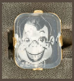 HOWDY DOODY EARLY 1950s PREMIUM FLASHER RING FROM POLL PARROT SHOES.