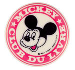 DISNEY BOOK CLUB BUTTON W/FRENCH TEXT.