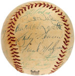 BOSTON RED SOX 1959 TED WLLIAMS & TEAM-SIGNED BASEBALL.