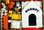 “SNOOPY PLAYHOUSE/CHILDREN’S PORTABLE PLAYSET” BOXED.