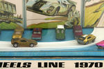 "HOT WHEELS LINE 1970" INCREDIBLE STORE DISPLAY WITH 16 DIE-CAST REPLICAS.