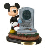 "THE HAUNTED MANSION 999 HAPPY HAUNTS BALL" LIMITED EDITION RESIN BOBBING HEAD STATUE.