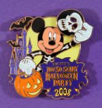 "MICKEY'S NOT SO SCARY HALLOWEEN PIN COLLECTION 2008" LIMITED EDITION FRAMED SET.