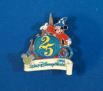 "WALT DISNEY WORLD MAGICAL MILESTONES" 35TH ANNIVERSARY LIMITED EDITION  GIANT FRAMED PIN SET.