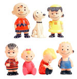 PEANUTS 1960s VINYL FIGURE SET.