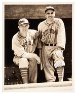 GEORGE KELLY HOF IN BOSTON BRAVES UNIFORM DOUBLE-SIGNED 1941 VINTAGE PHOTO.